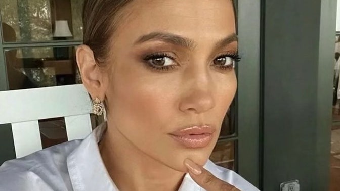Jennifer Lopez’s ‘American Manicure’ Is Peak Quiet Luxury